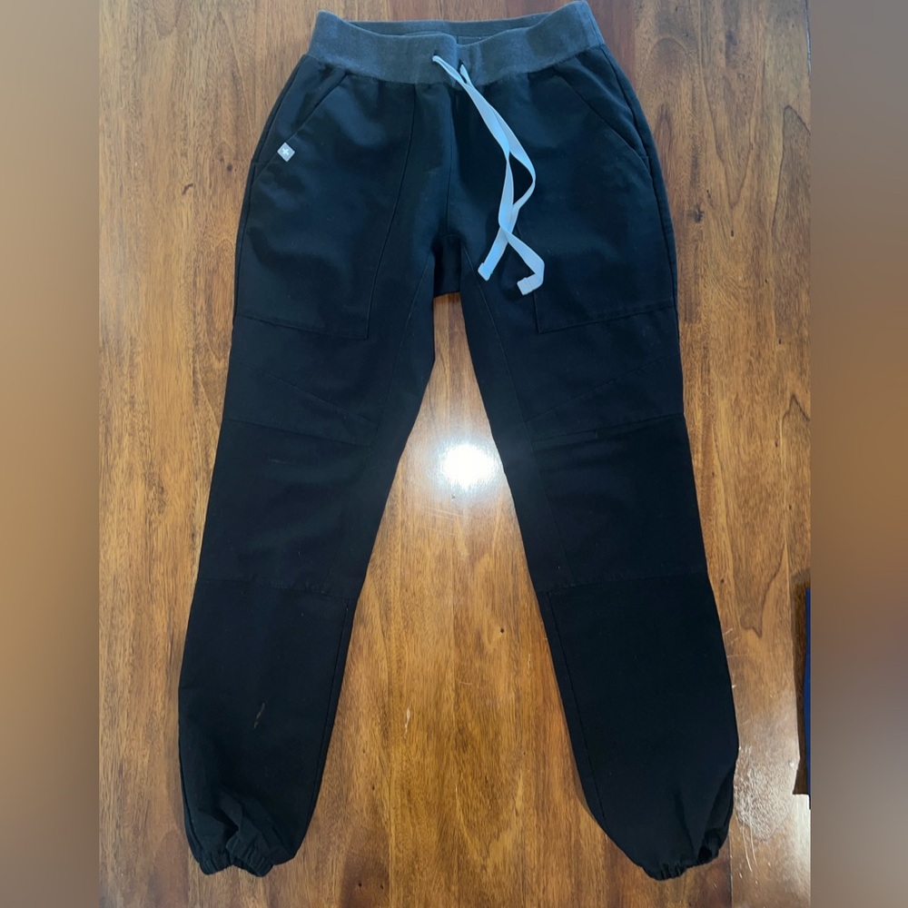 Figs Scrub Pants w/ Elastic Ankle